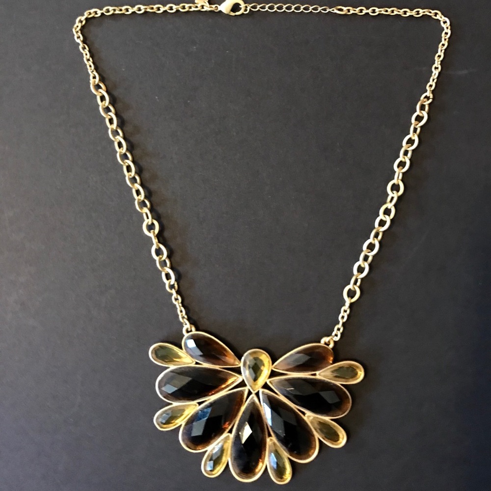 Banana Republic crystal necklace